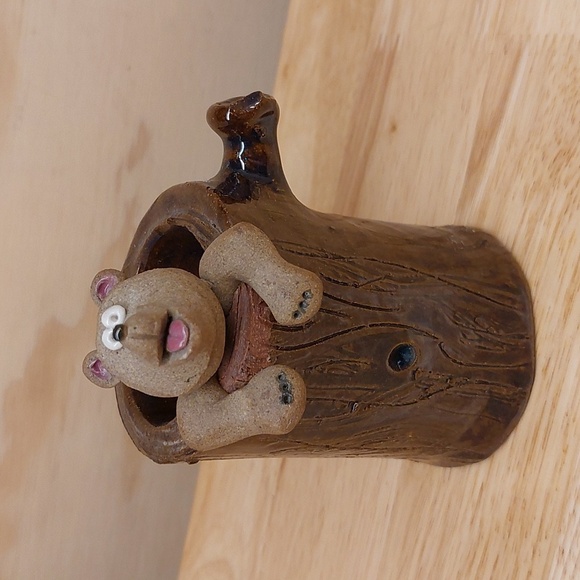 Vintage Red Clay Pottery Bear inside a tree stump Desk decor pen holder - Picture 1 of 5